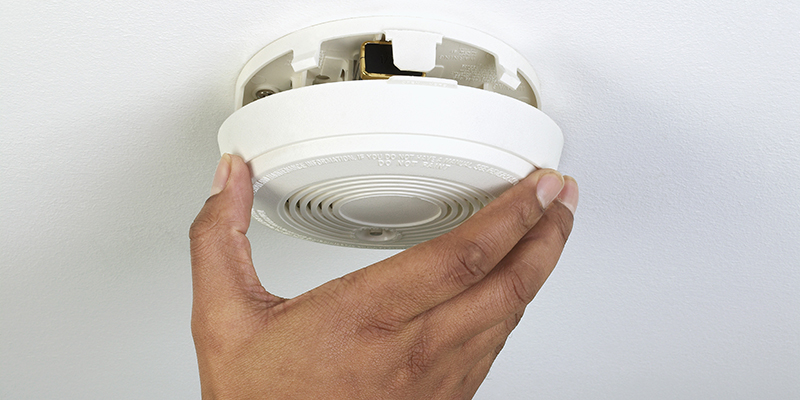 Sunstate Conveyancing explains Smoke alarms and contracts